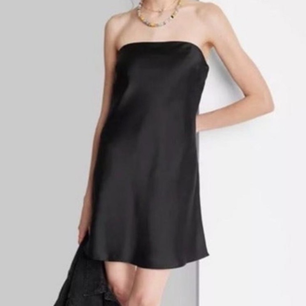 Strapless Elegant Black Dress